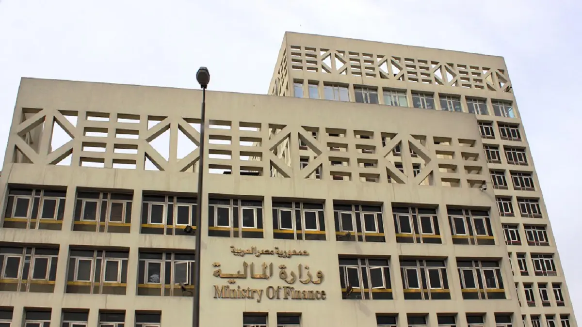 مصر تفرض الدفع الإلكتروني للتعاملات الحكومية