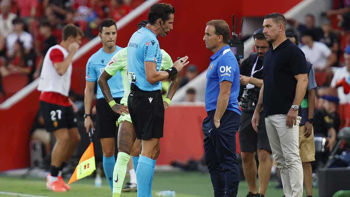 إنه عار.. غضب عارم من لاعب مايوركا بسبب التحكيم أمام برشلونة