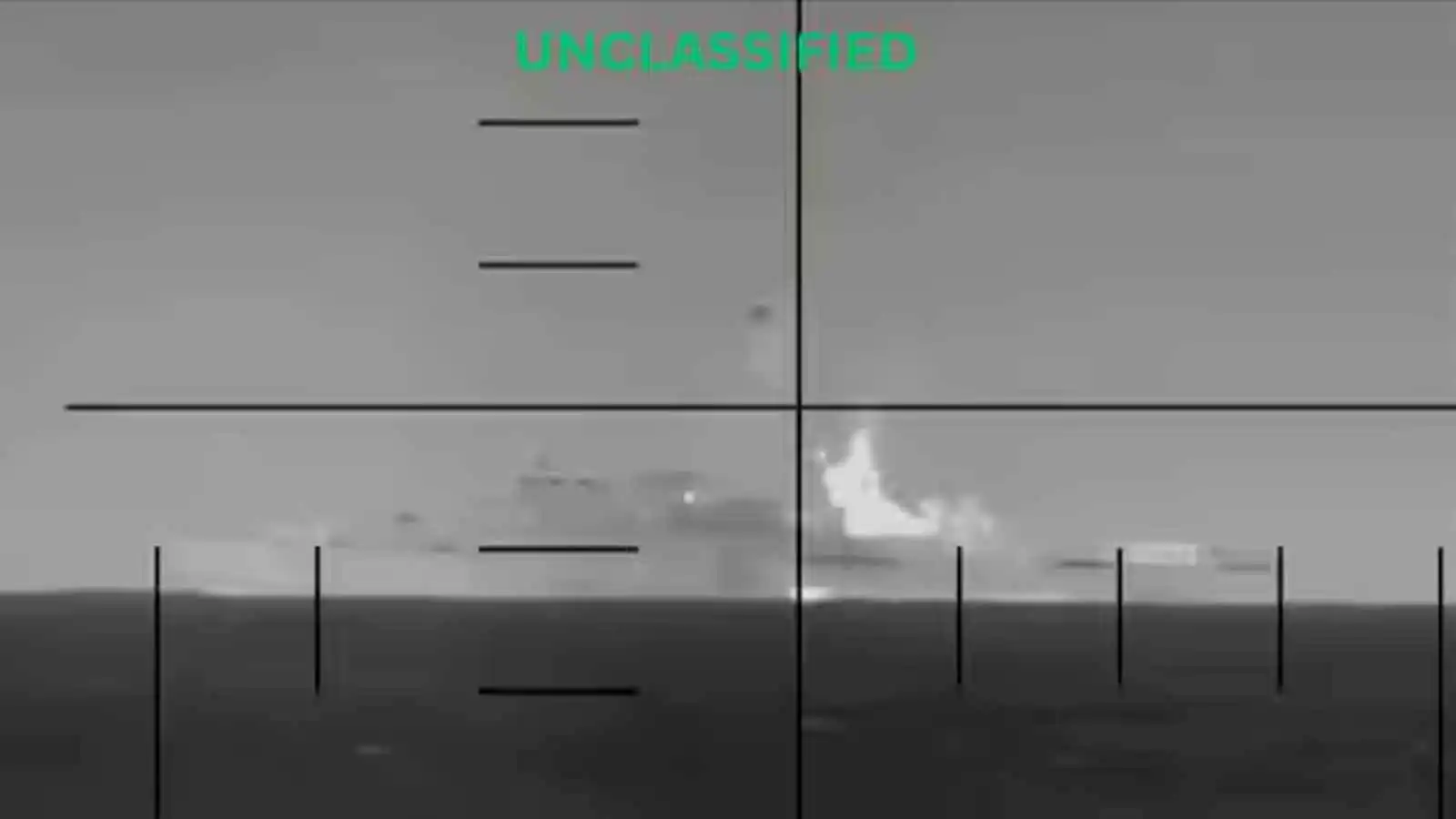 مقطع لتفجير السفينة الإيرانية إيريس دينا