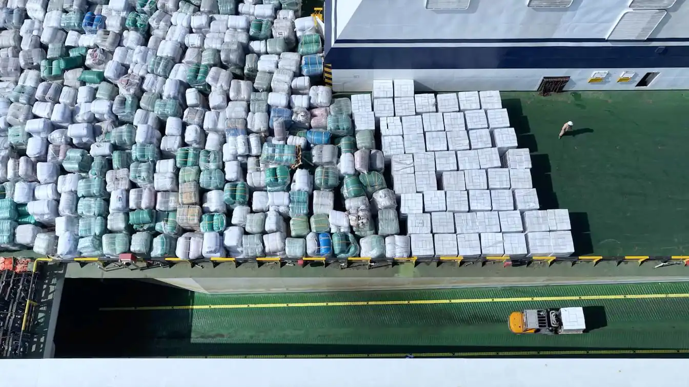 إبحار سفينة "أم الإمارات" الإنسانية إلى غزة