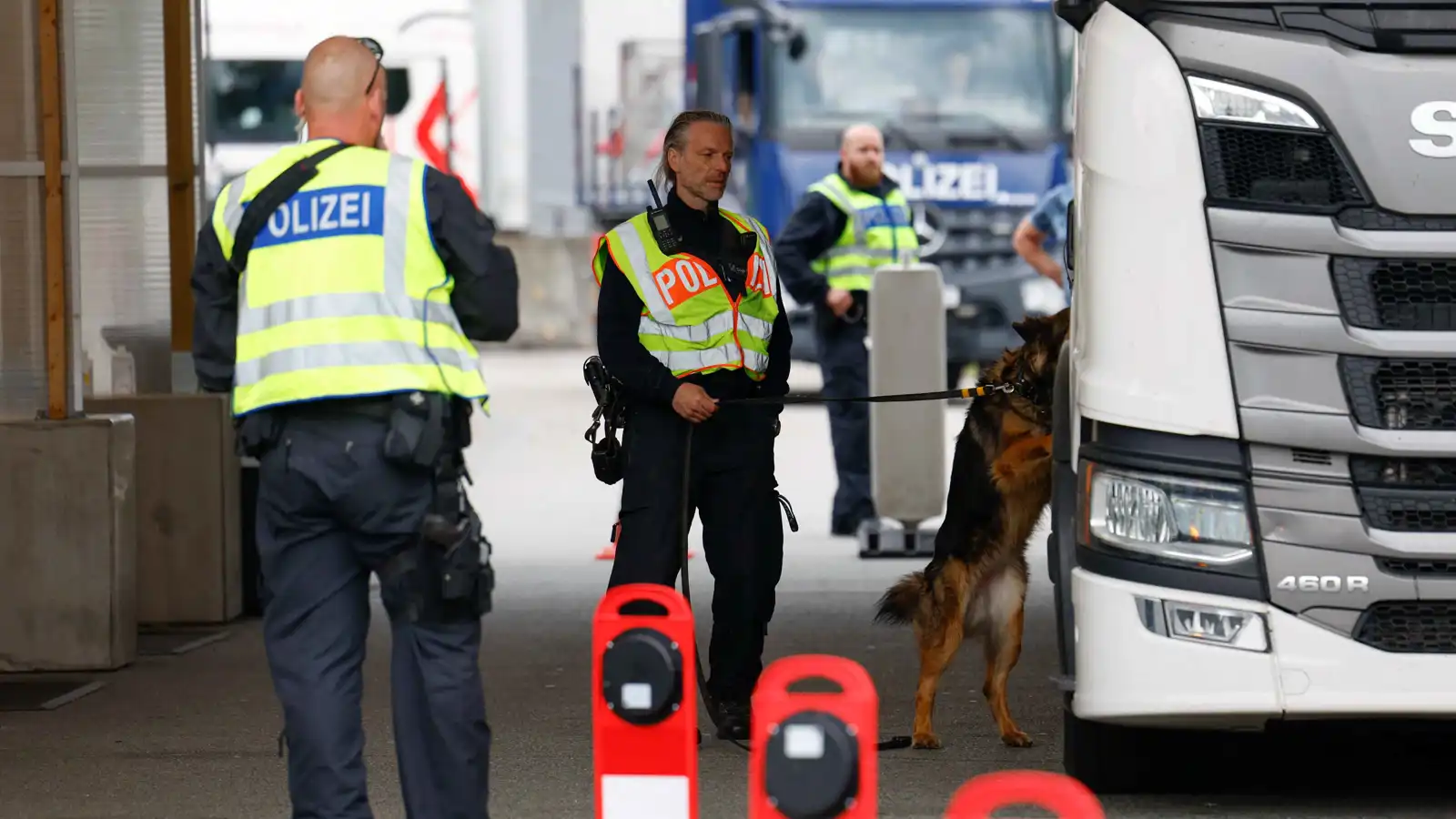 شاب ينفذ سرقة "غير مألوفة" بحيلة لا تخطر على البال