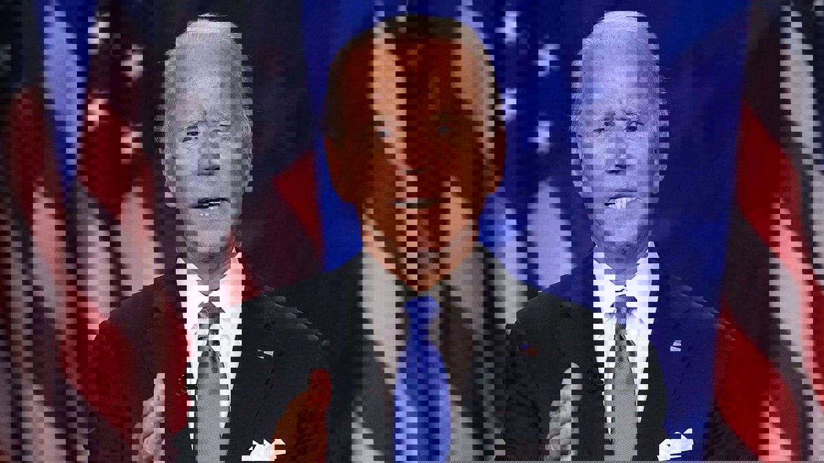 بايدن: العقوبات على واردات النفط الروسية "ليست مستبعدة"