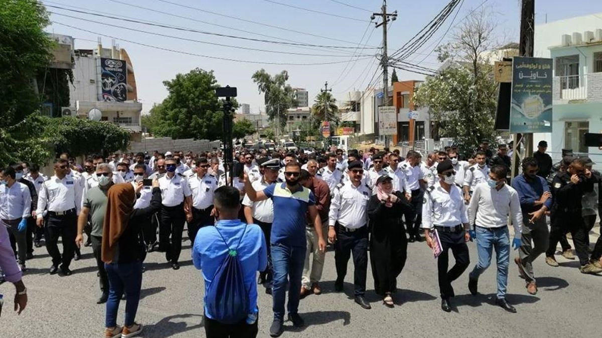 متظاهرون أكراد يقتحمون مبنى البرلمان في السليمانية (فيديو)