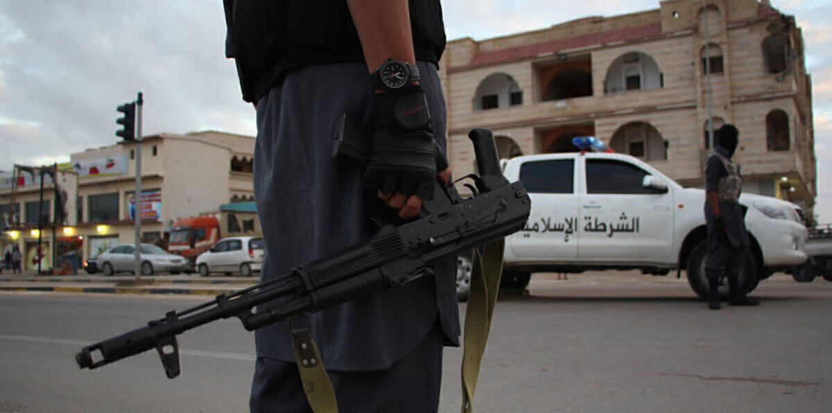 داعش ينشر فيديو لجنديين أسرهما في سوريا (فيديو)