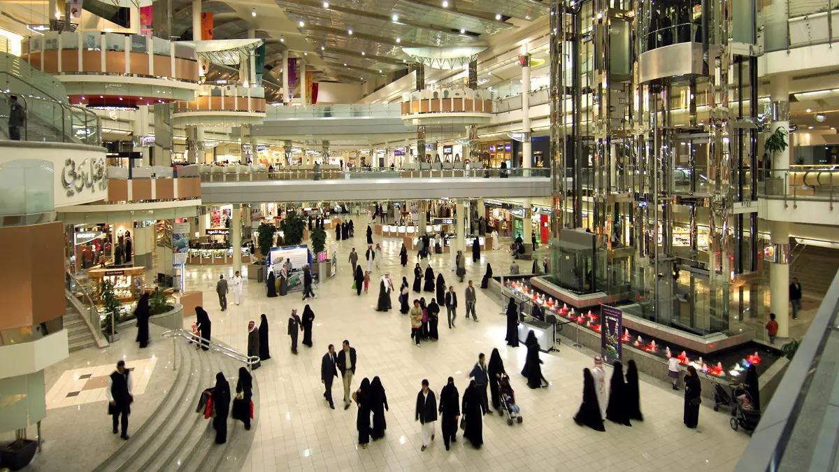 متاجر سعودية تمنح تخفيضات على البضائع عند طلبها إلكترونيا