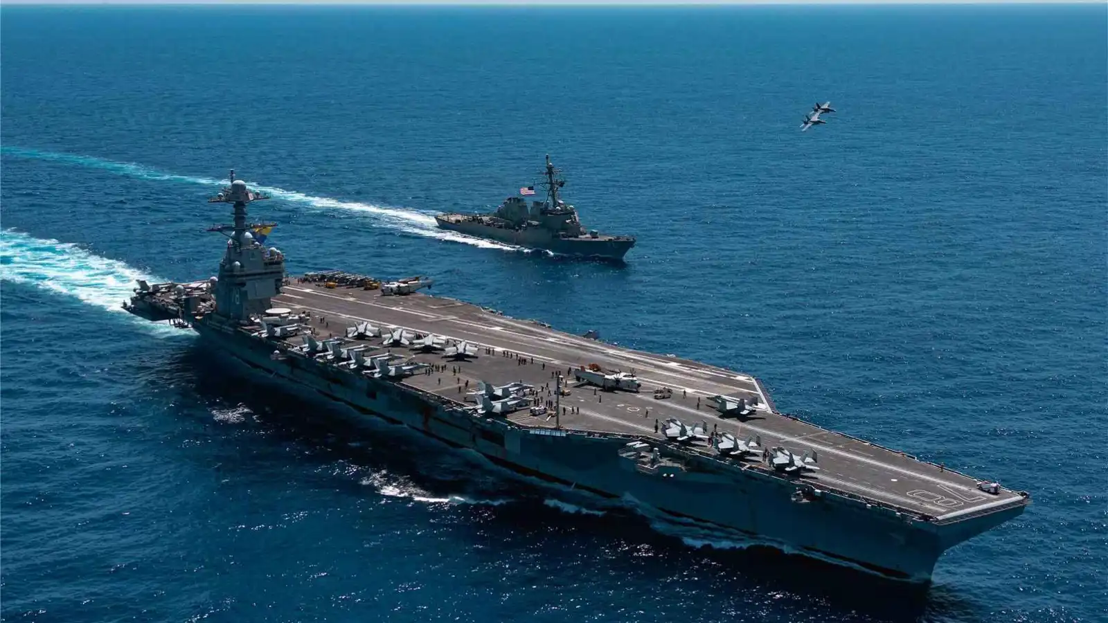 برسالة قوةٍ صارخة.. الحاملة الأمريكية "فورد" تدخل عرين الدب الروسي