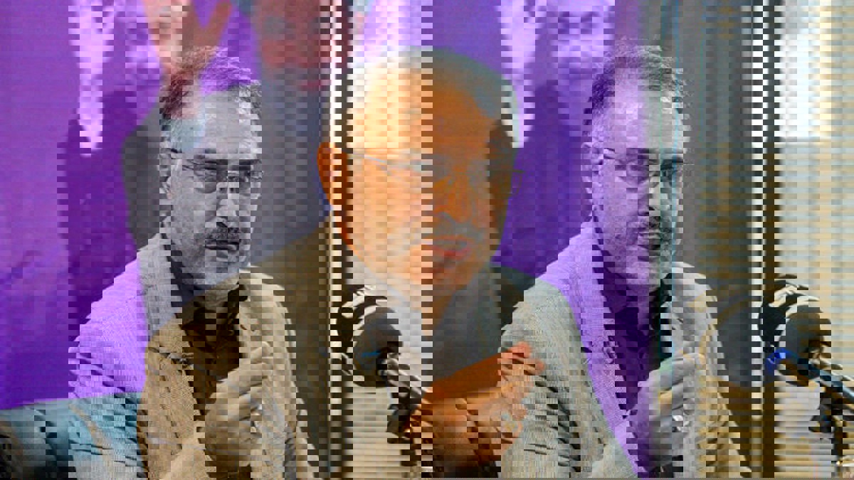 وزير إيراني أسبق: لا معنى للانتخابات البرلمانية في ظل رقابة المتشددين