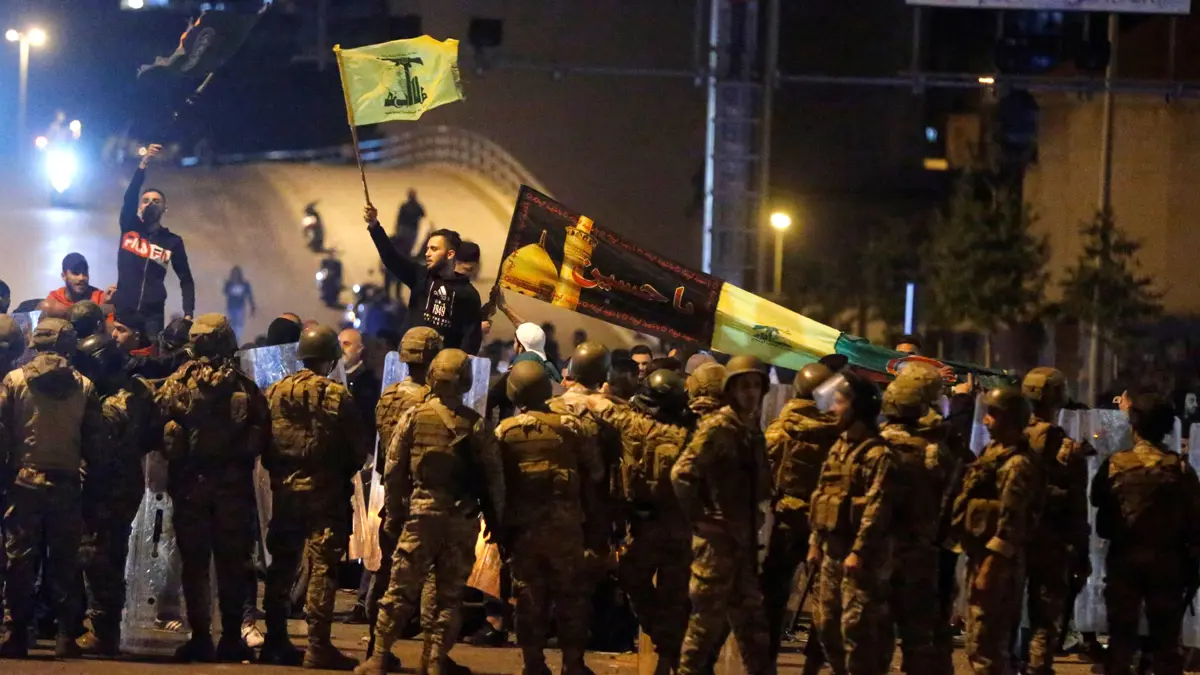 تقرير استقصائي: الانتفاضة اللبنانية أوصلت "دولة حزب الله" إلى حافة التفكيك