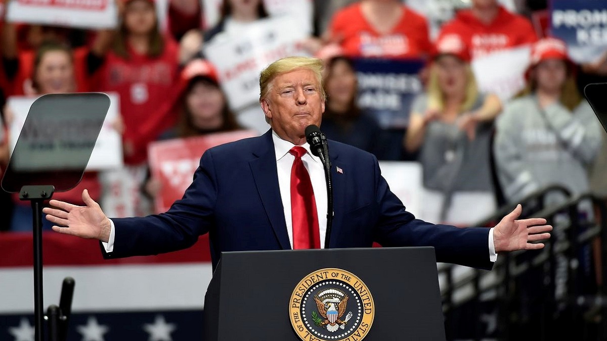 ترامب يمدد حظر التنقيب عن النفط والغاز قبالة نورث كارولاينا وفرجينيا