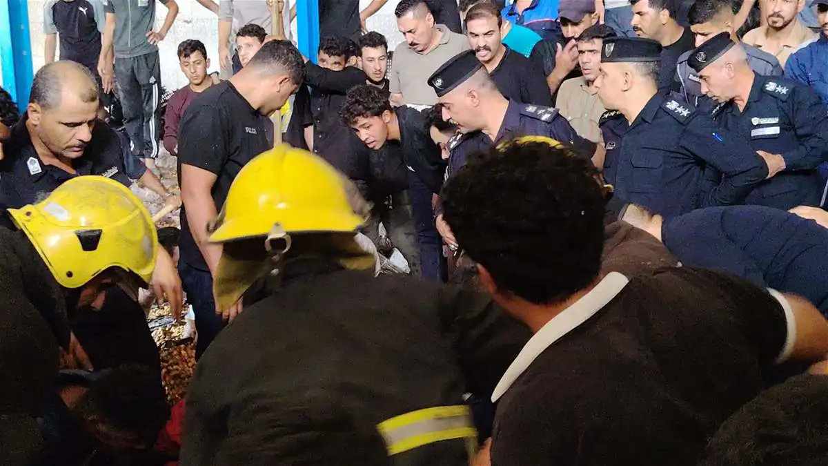 فرق الدفاع المدني في محافظة كربلاء العراقية في حادثة التمور