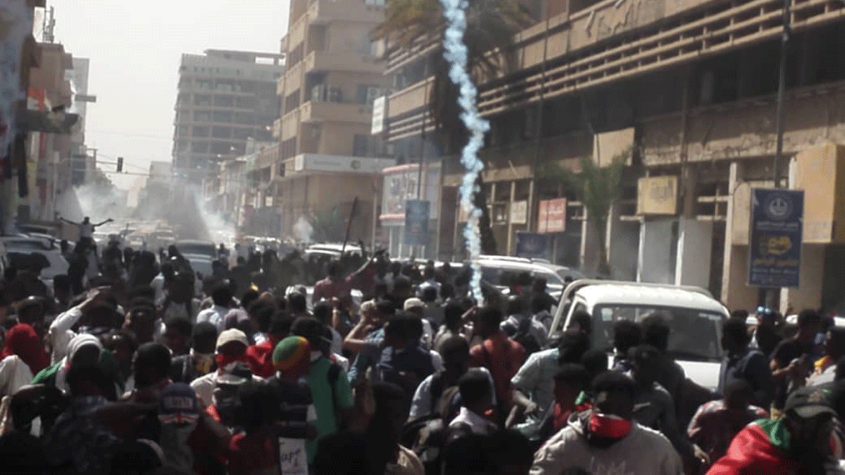 احتجاجات في الخرطوم على فصل ضباط من الخدمة