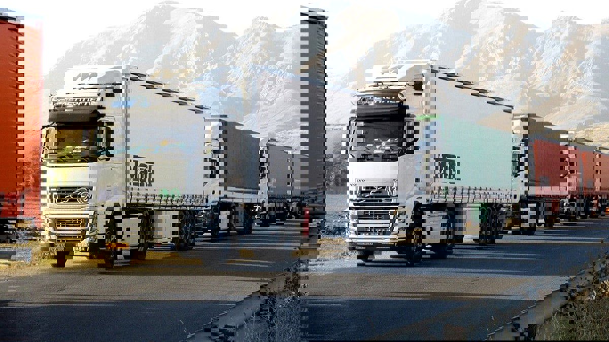 إيران تعلن استعدادها لاستئناف الصادرات إلى السعودية