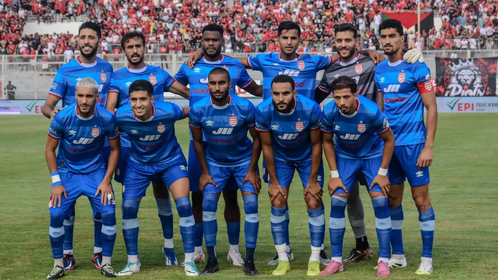 نقل نجم الإفريقي التونسي إلى المستشفى بعد إصابة خطيرة في الرأس (صور)