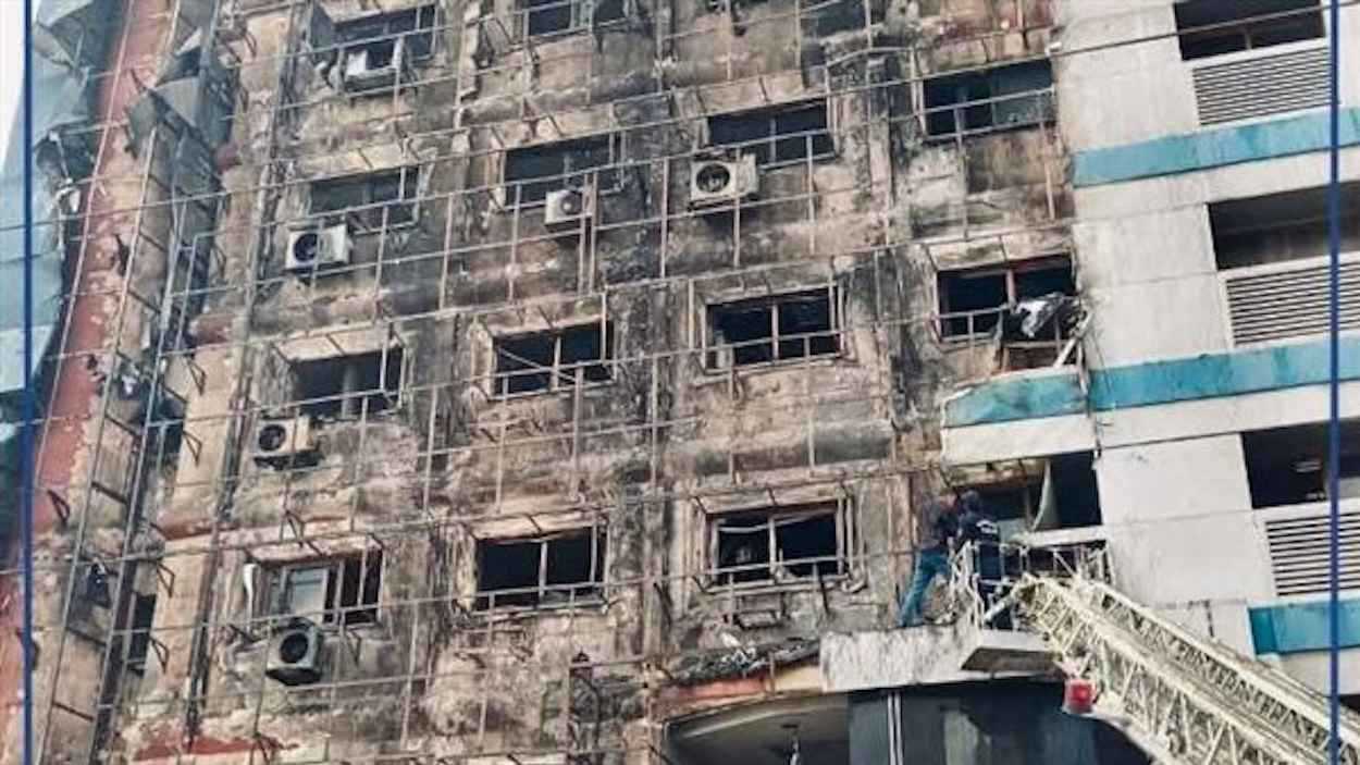 السيطرة على حريق مستشفى "راقودة" بالإسكندرية (فيديو)