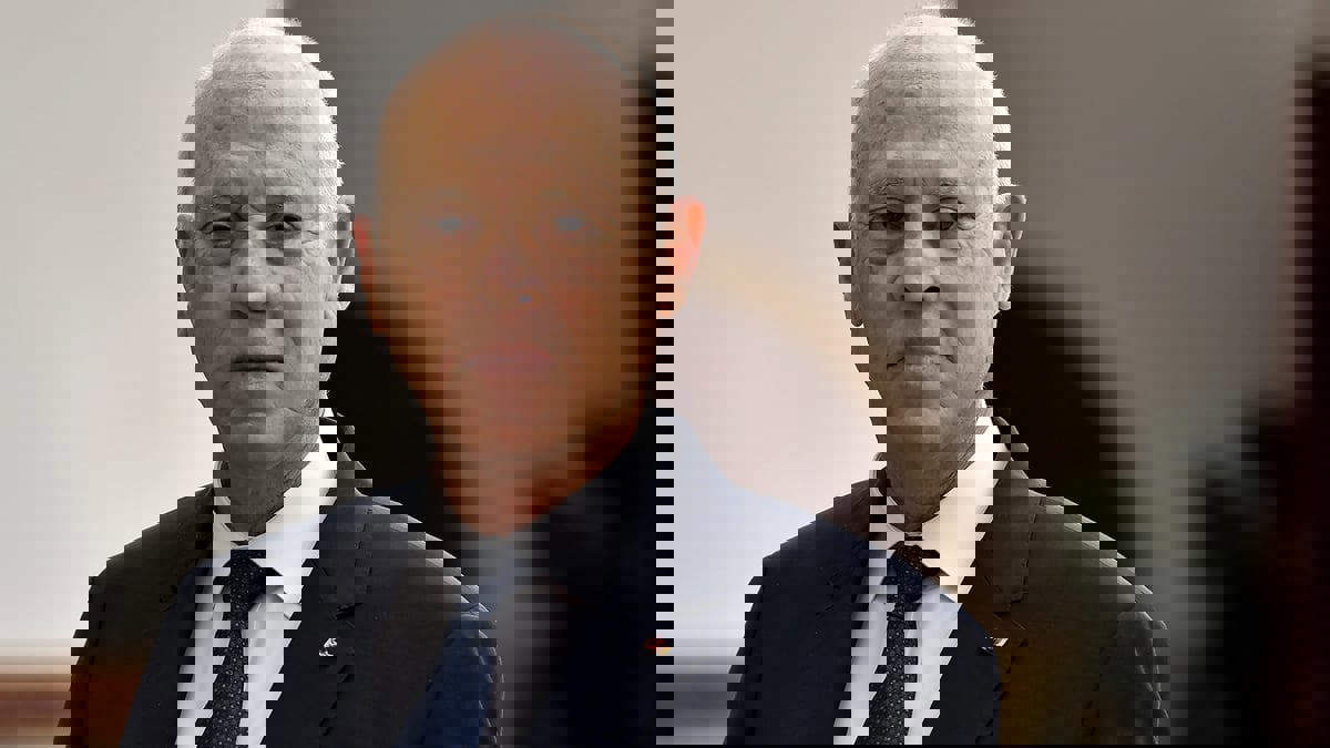 القانون الانتخابي يؤجج التوتر بين الرئيس التونسي والأحزاب