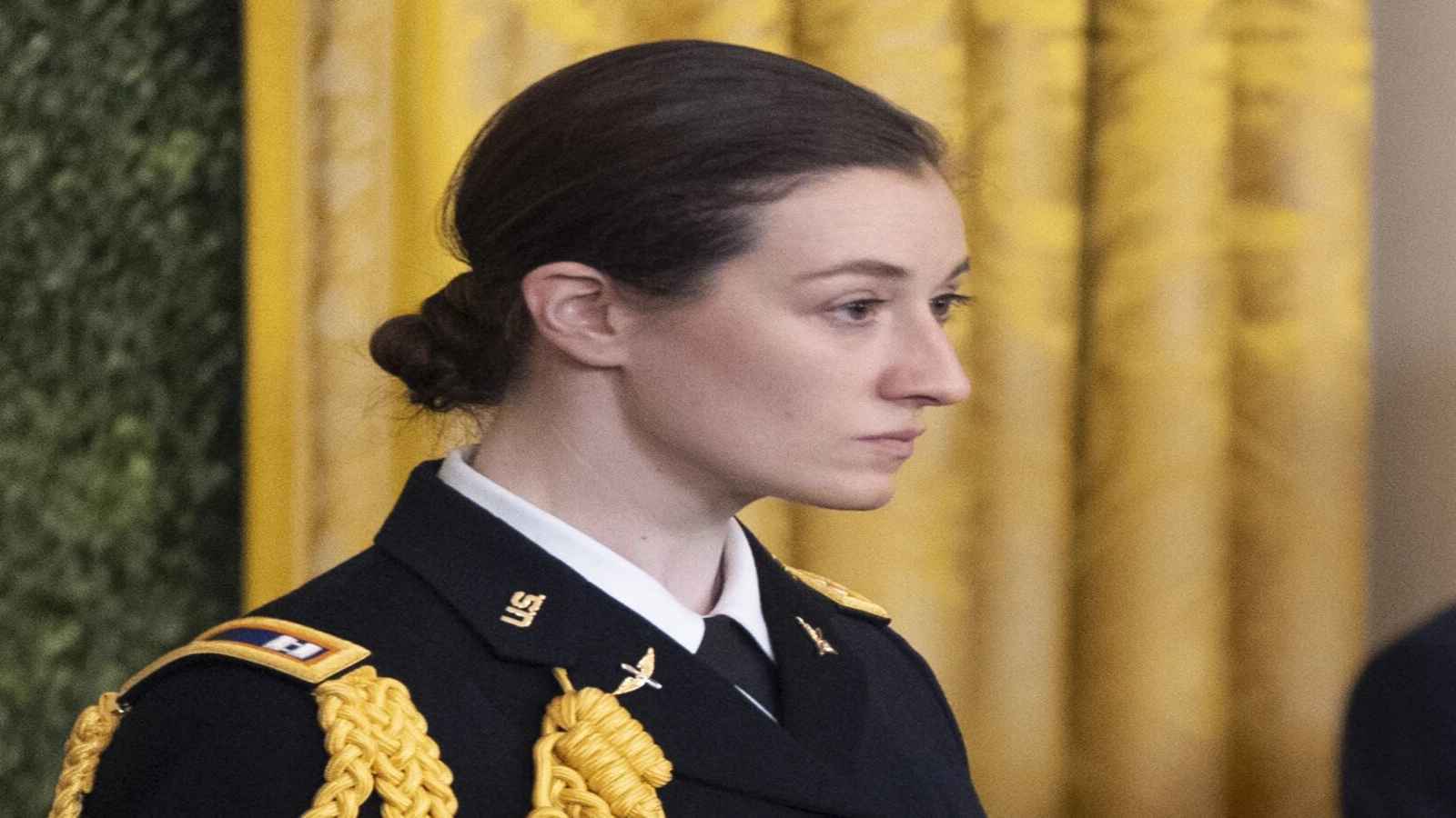 الجيش الأمريكي يكشف هوية المتسببة بكارثة تصادم الطائرتين (فيديو وصور)