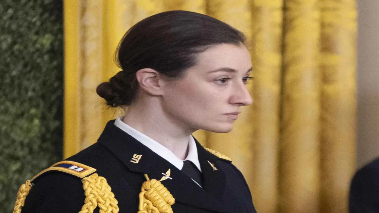 الجيش الأمريكي يكشف هوية المتسببة بكارثة تصادم الطائرتين (فيديو وصور)