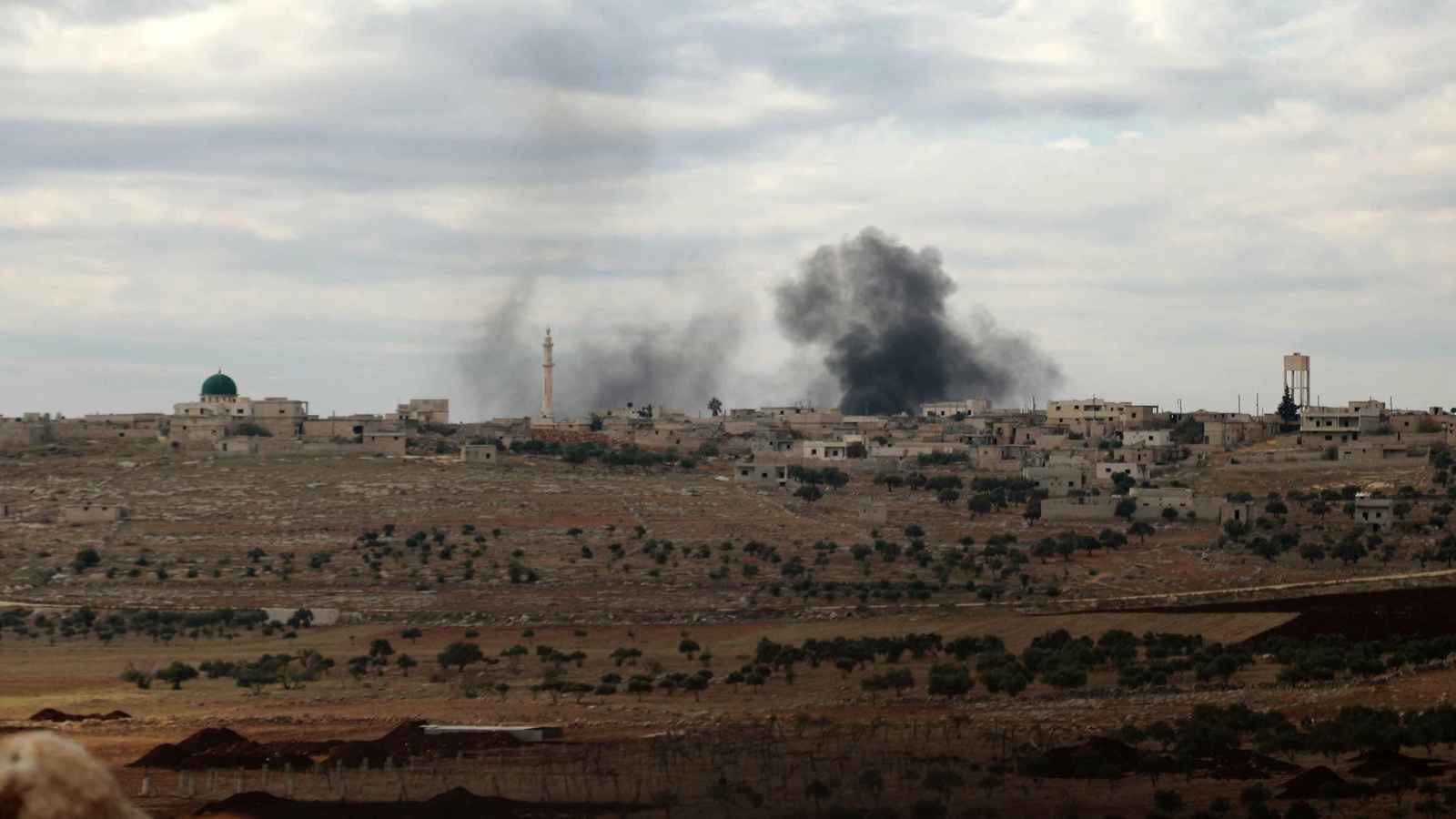 خاص- الجيش السوري يعزز قواته لشن "هجوم مضاد" بريفي حلب وإدلب