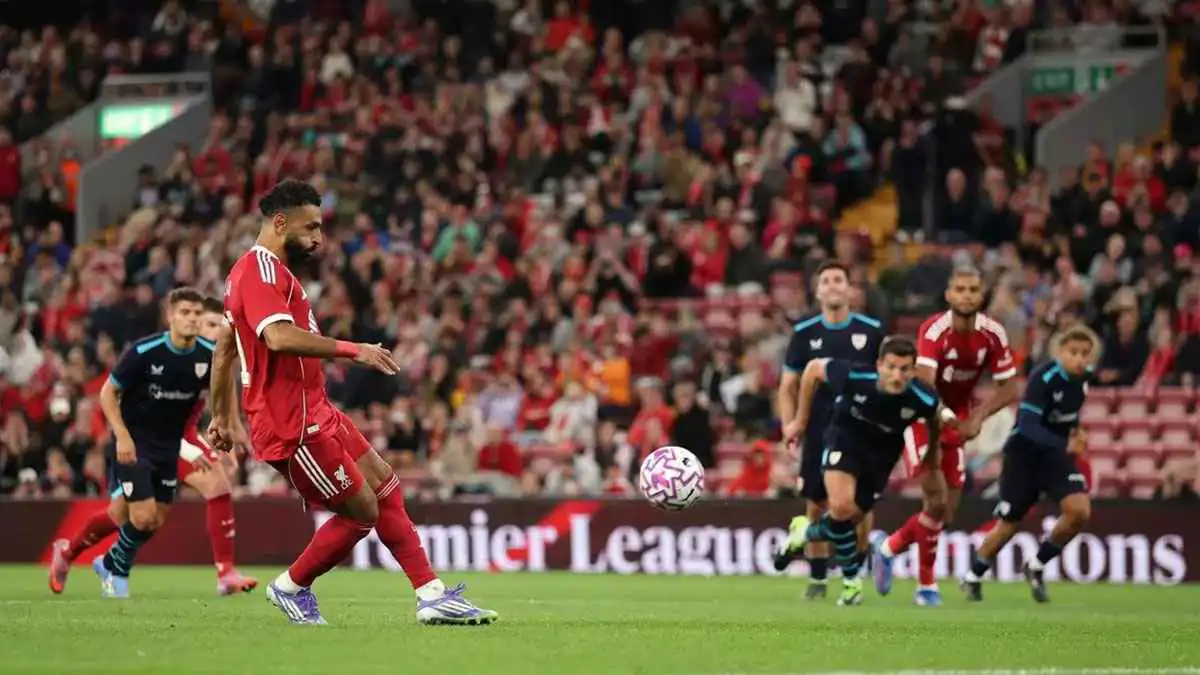 محمد صلاح "يفجر" غضب جمهور ليفربول