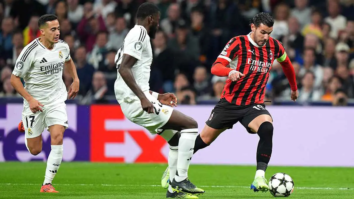 بعد ارتباط اسمه بالهلال.. مدرب ميلان يعلن رحيل نجم الفريق