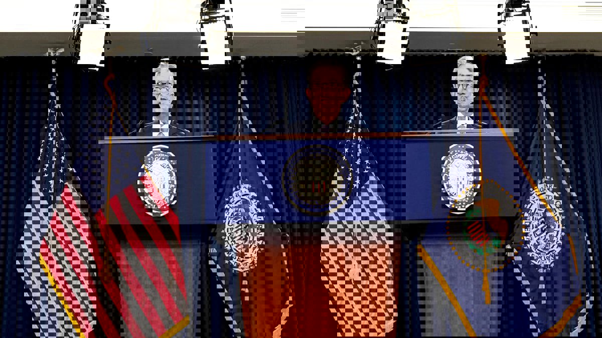 جيروم باول يرى "تحسنا متواصلا" في الاقتصاد الأمريكي