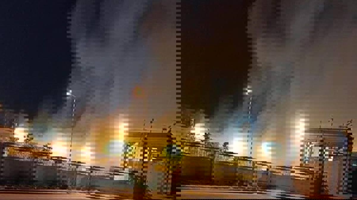 من المستفيد من حريق مطار مصراتة الليبي؟