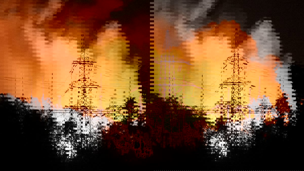 أوكرانيا توقف صادرات الكهرباء جراء هجمات صاروخية روسية