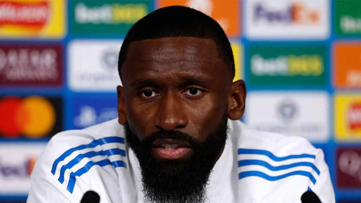 بسبب أذان المغرب.. روديغر يغادر مؤتمرا صحفيا سريعا (فيديو)