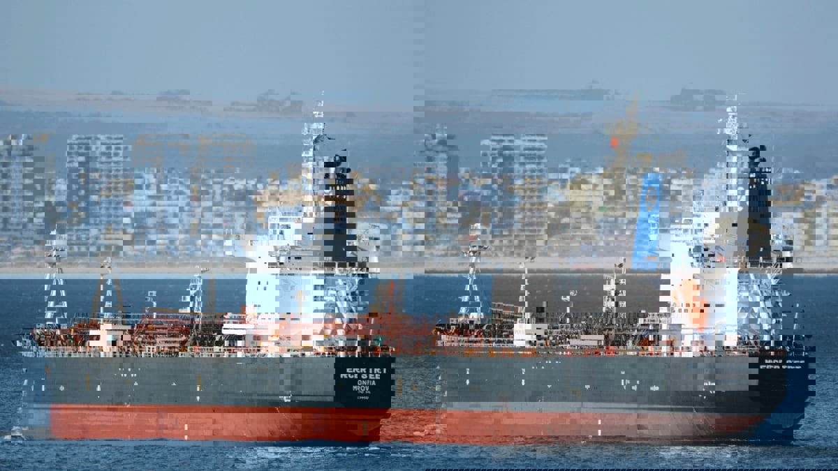 تحليل: استهداف السفينة "ميرسر ستريت" بداية مرحلة جديدة من الصراع بين إسرائيل وإيران