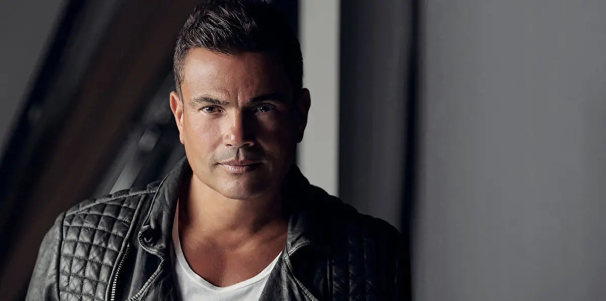 في غياب عمرو دياب.. دينا الشربيني وزينة عاشور تشعلان حرب "المايوهات" (صور)