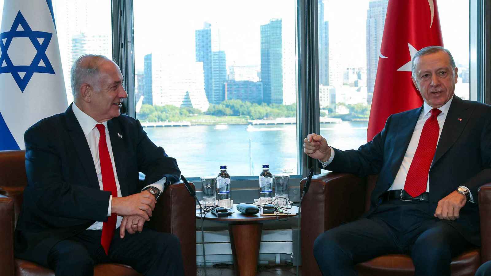 لماذا تتجنب تركيا مواجهة إسرائيل في سوريا؟