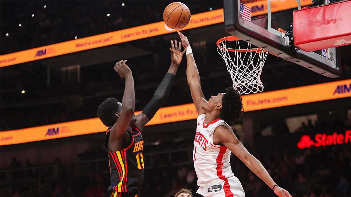 NBA.. تومسون يقود روكتس للفوز على مافريكس بدوري السلة الأمريكي 