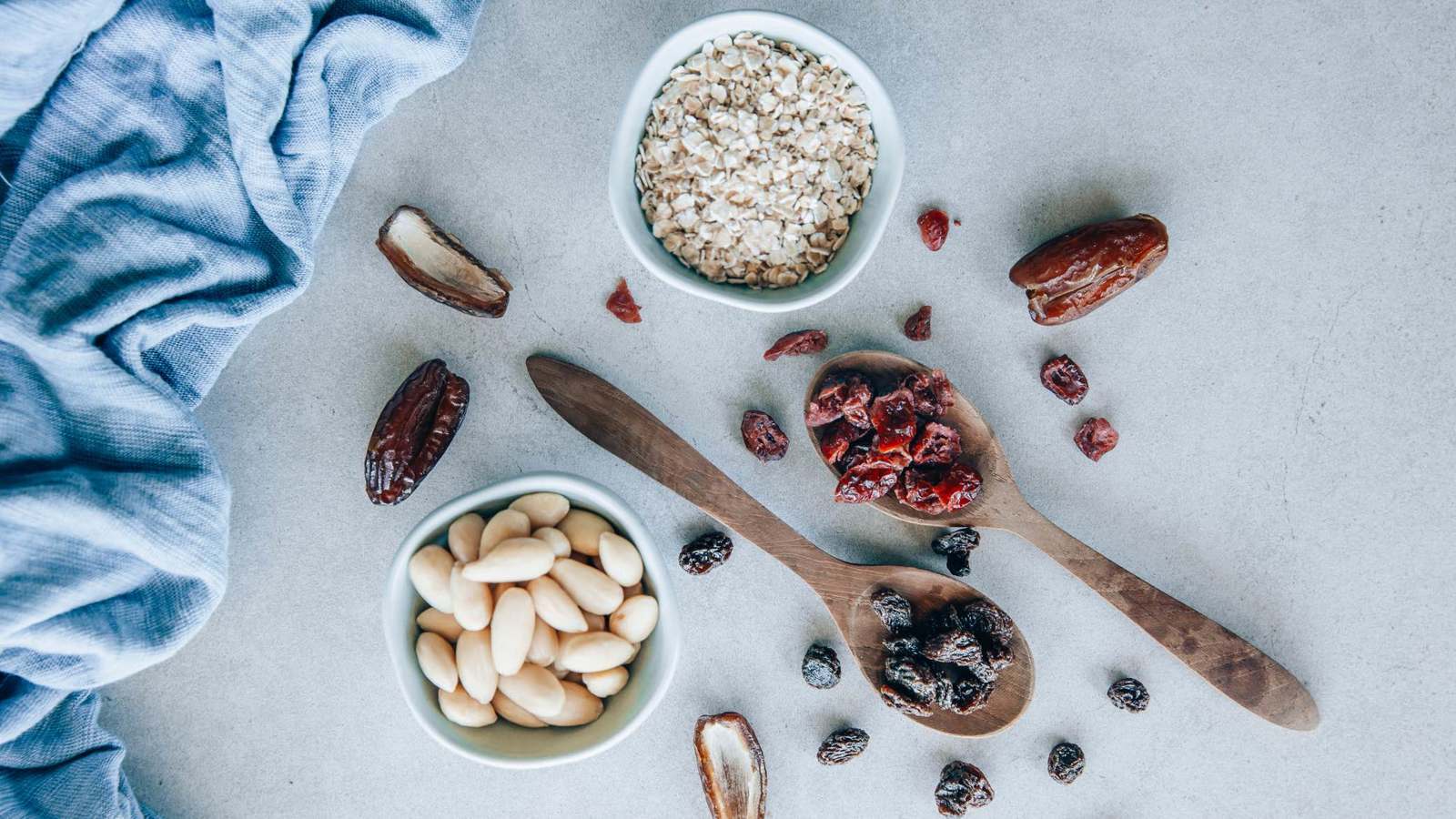 هل يساعد التمر والزبيب بزيادة مستويات الحديد في الجسم؟