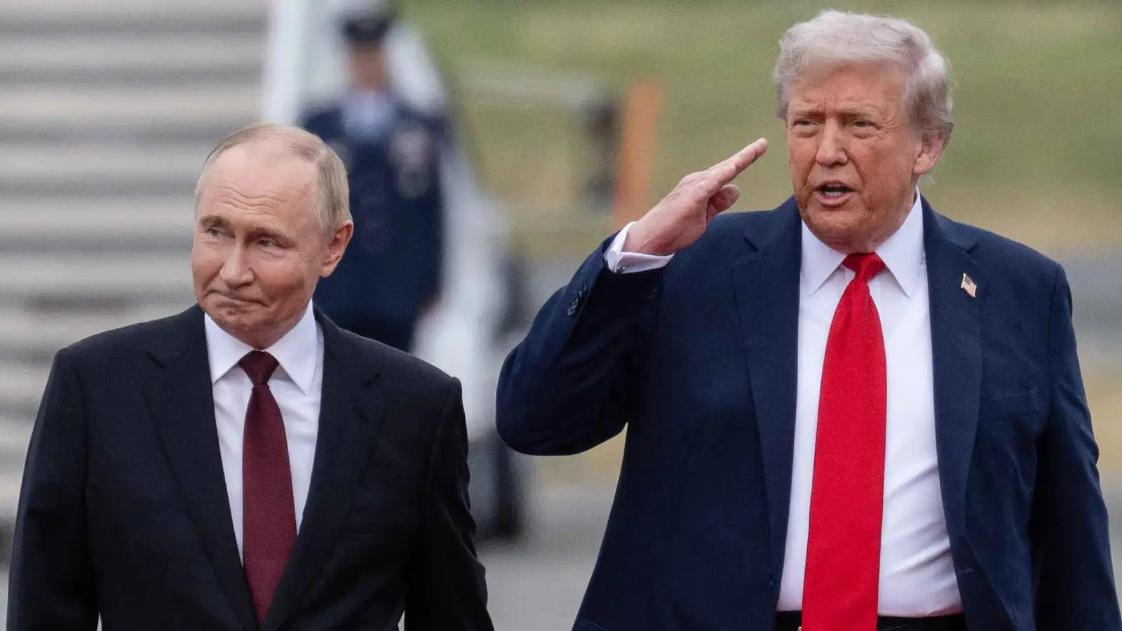 من أحد ألد منافسيه.. ترامب يتلقى ترشيحًا غير متوقع لجائزة نوبل