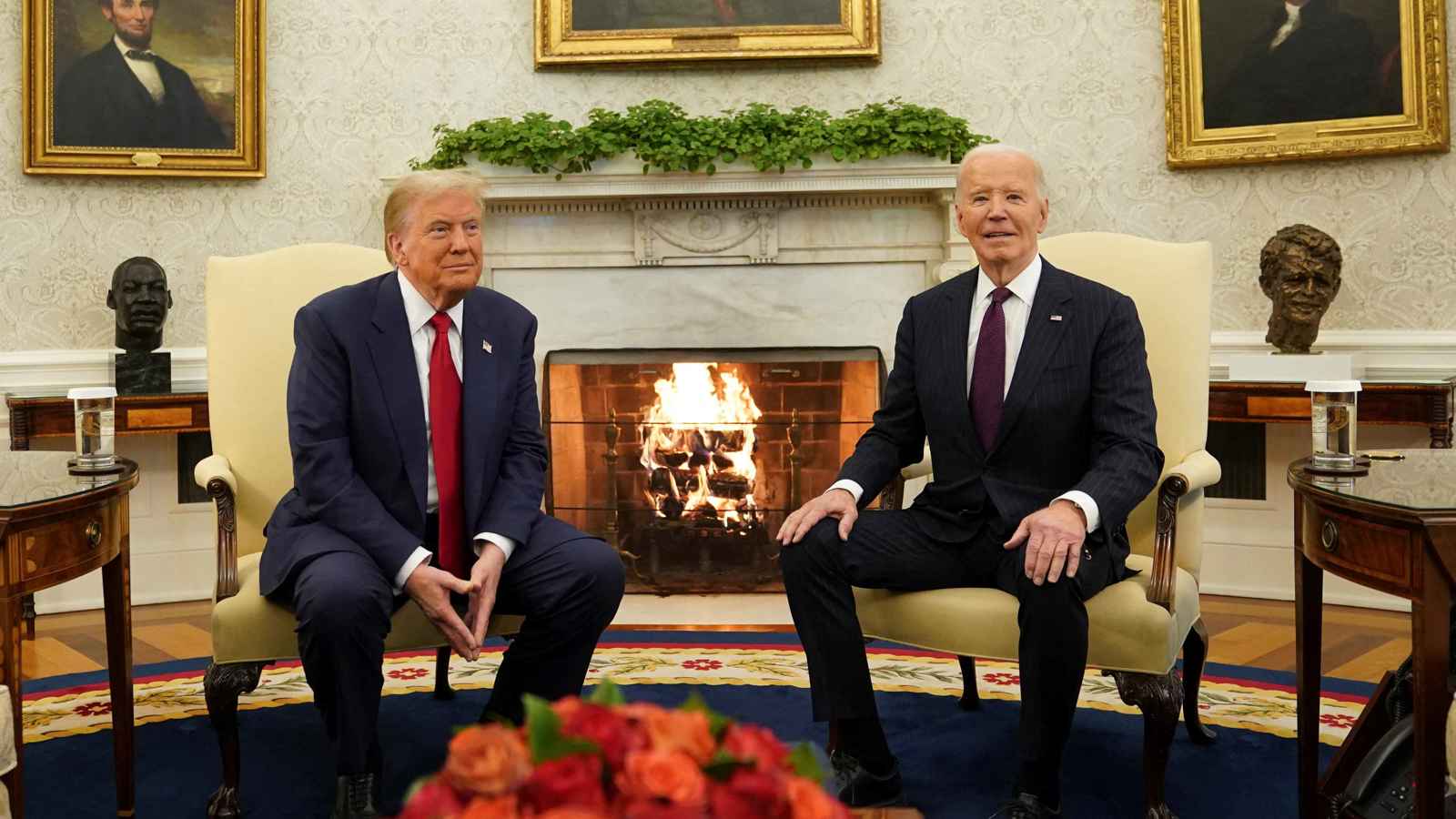 بين فريقي بايدن وترامب.. كيف تنتقل "الملفات الساخنة"؟