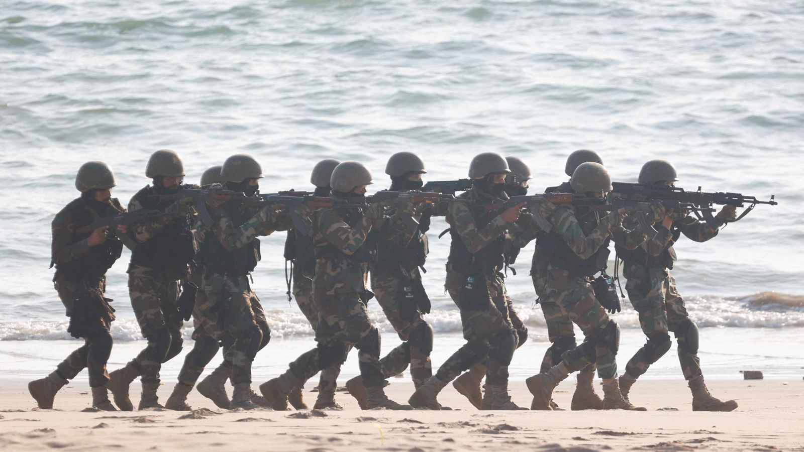 عشرات القتلى والجرحى خلال أعمال عنف في باكستان