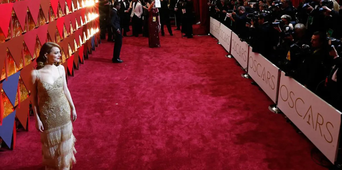 بالصور.. "الفتيات الذهبيات" يخطفن الأنظار على السجادة الحمراء في الأوسكار