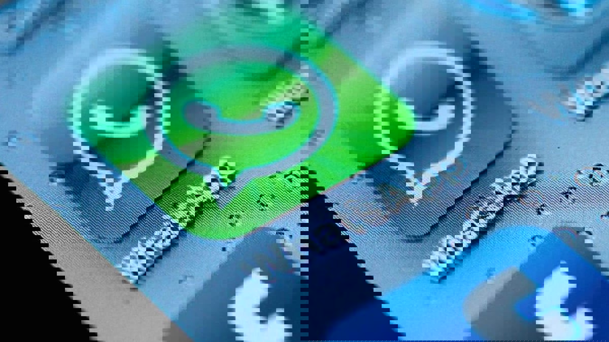 كيف يمكنك إرسال رسالة نصية عبر "واتساب" دون أن تكتب كلمة واحدة؟