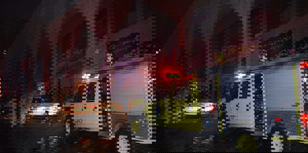 بالصور.. حريق يطال أحد فنادق مكة المكرمة وإخلاء مئات النزلاء