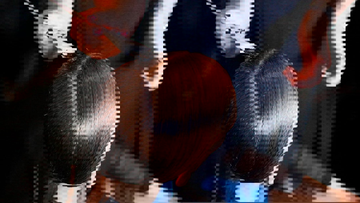 دراسة: الصبغة تؤذي جلد مصففي الشعر