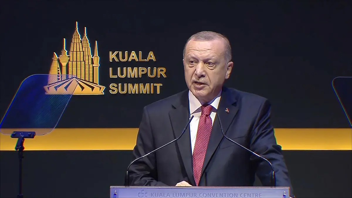 أردوغان: السعودية منعت باكستان من المشاركة بقمة كوالالمبور