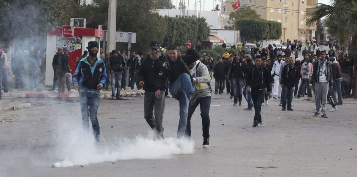 تونس تصف الاحتجاجات ضد الغلاء بـ"جرائم شغب"