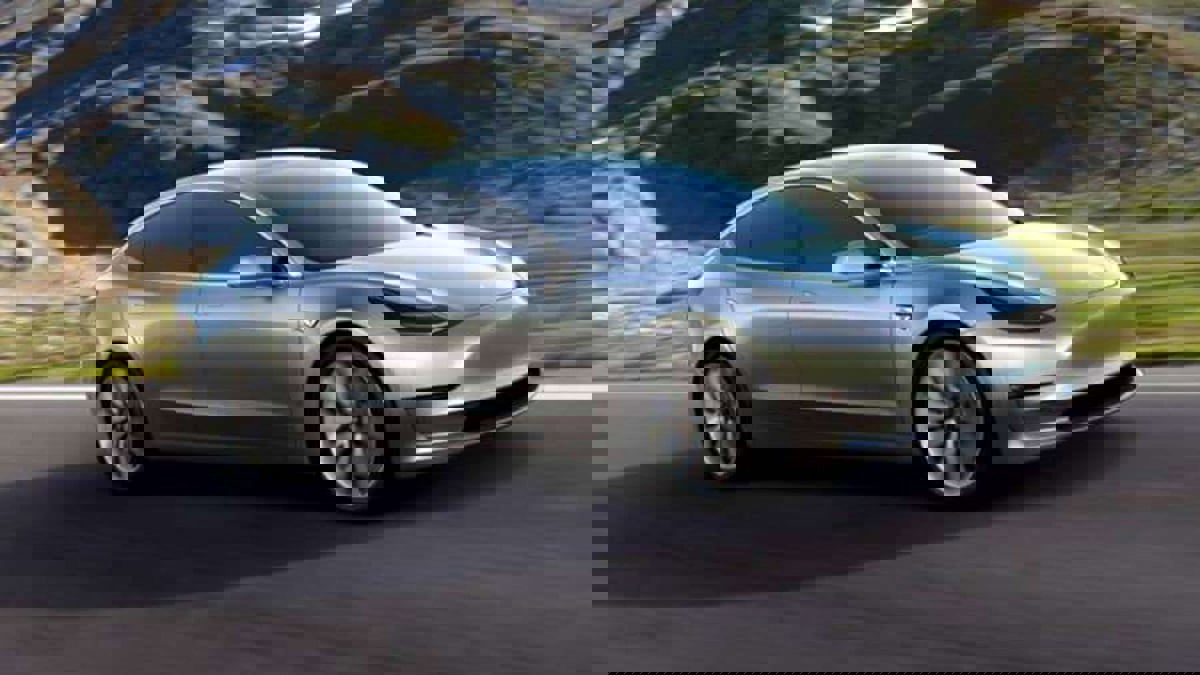 "يوتيوب" تحذف مقاطع لقيادة ذاتية بسيارة "تسلا" باتجاه أطفال حقيقيين