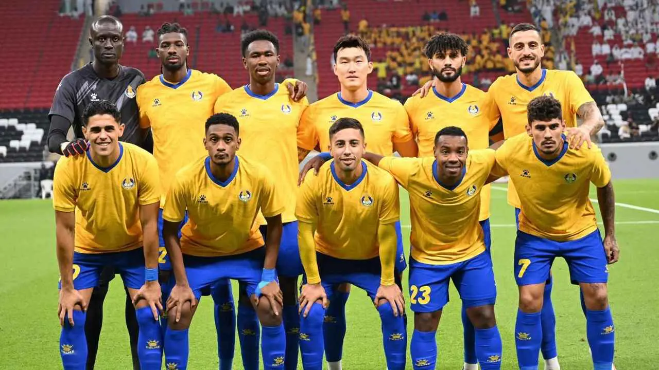 فرجاني ساسي ويونس محمود ينافسان أسطورة هولندا على جائزة خاصة