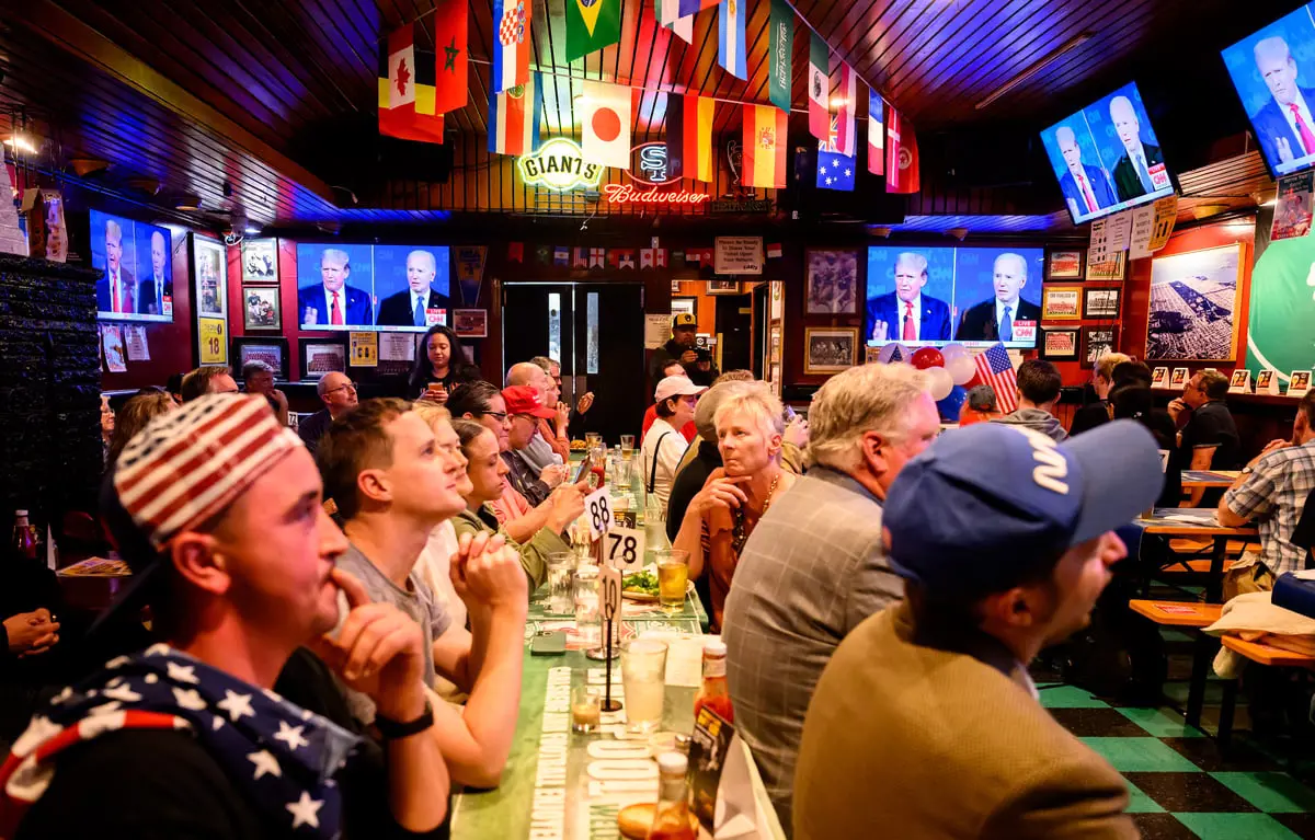 إيلون ماسك يسخر من أداء بايدن في المناظرة: وحّد الأمريكيين