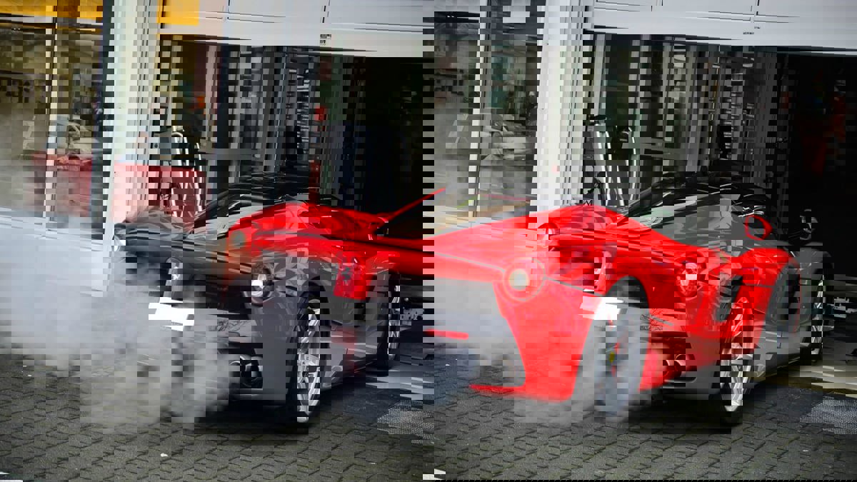 عوادم السيارات تسبب مخاطر أكبر للنساء قد تؤدي لتصلب الشرايين