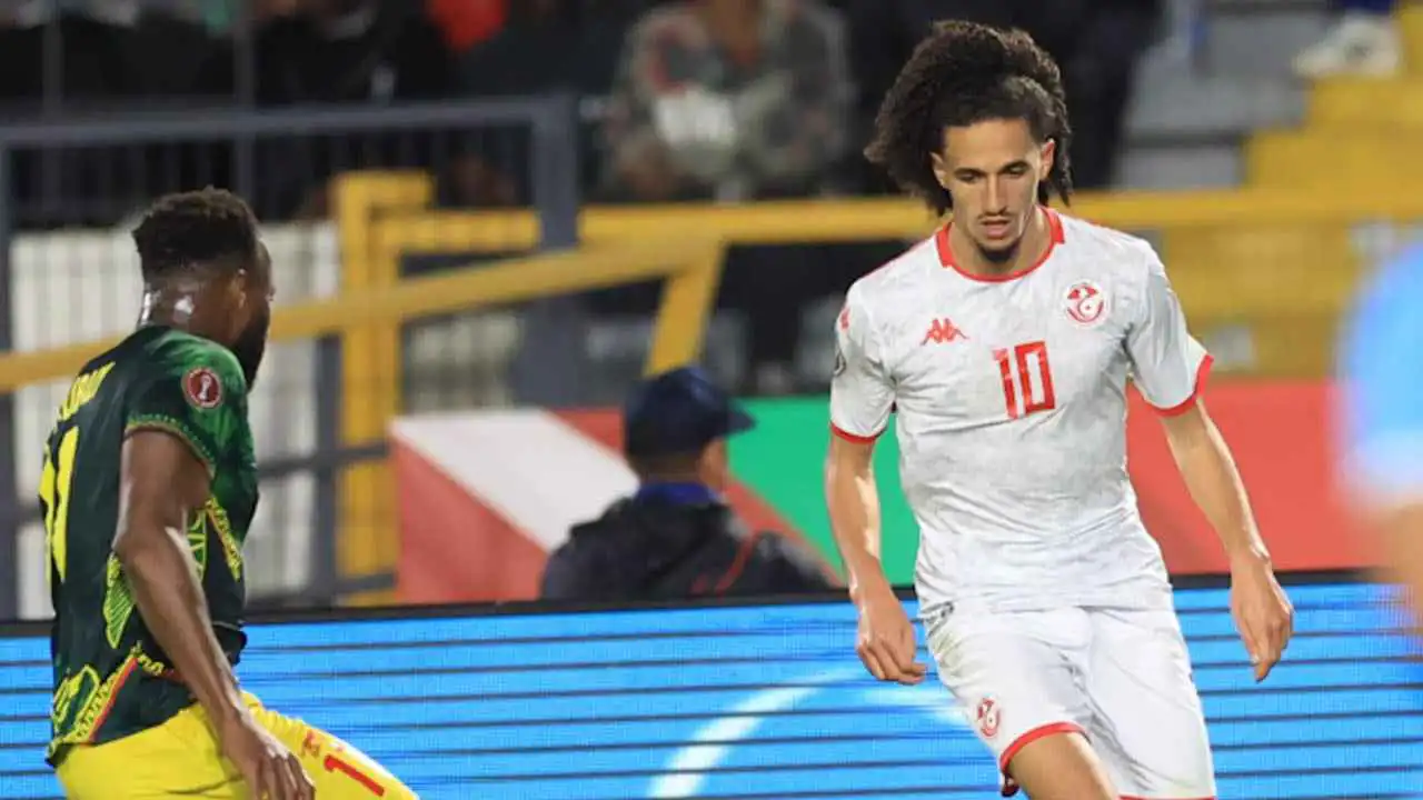 قرار كارثي.. خبير تحكيم يفجر مفاجأة مدوية حول حكم مباراة تونس ومالي (فيديو)