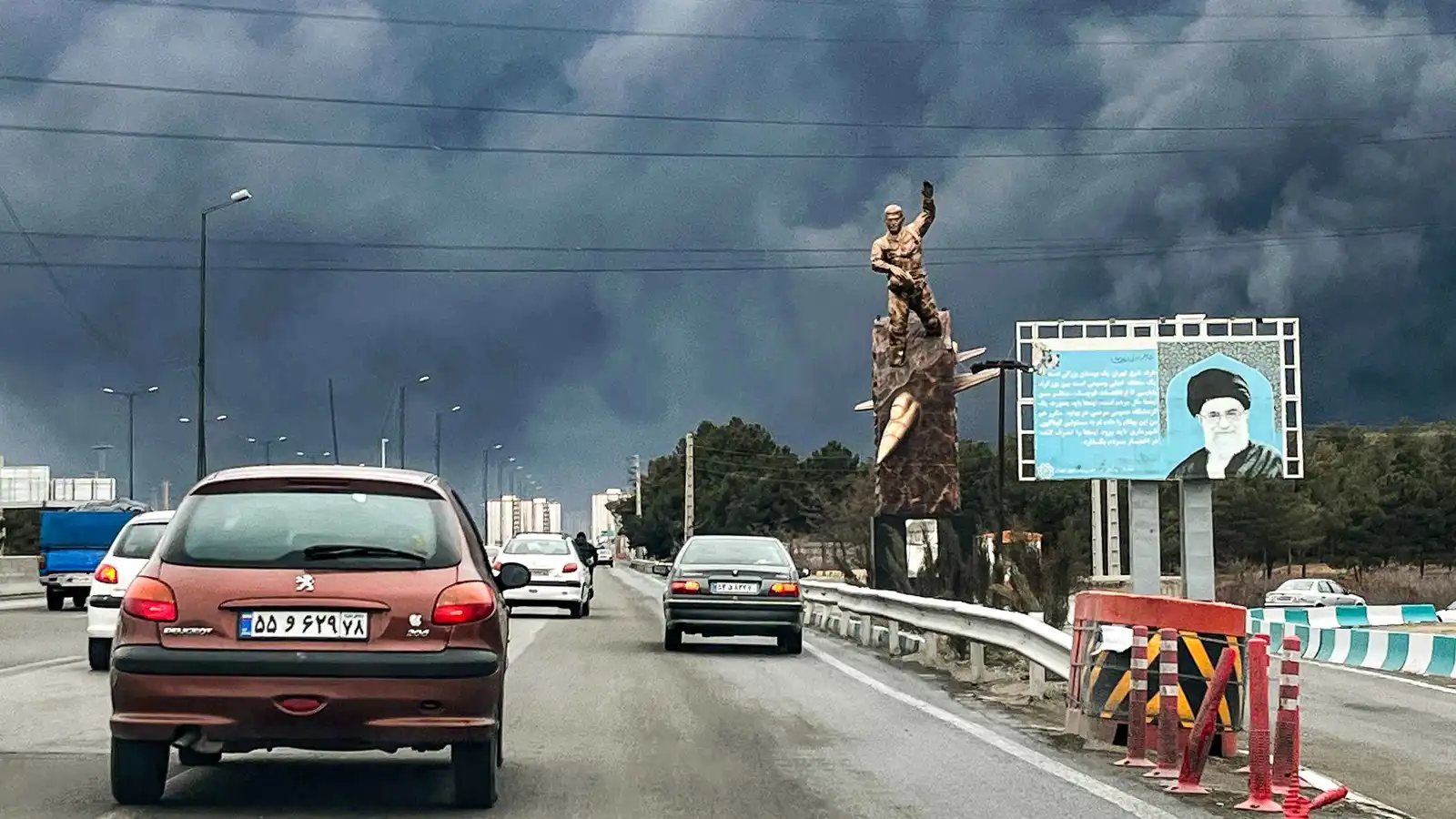 غارات إسرائيلية تستهدف وسط إيران