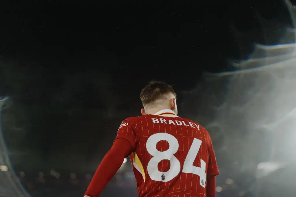 كونر برادلي