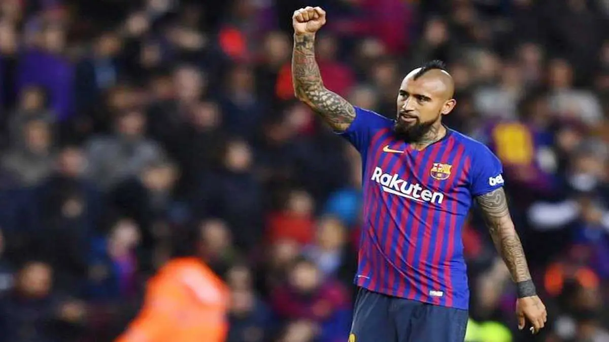 تقارير.. إنتر ميلان يستغل لقاء برشلونة لتجديد عرضه لفيدال